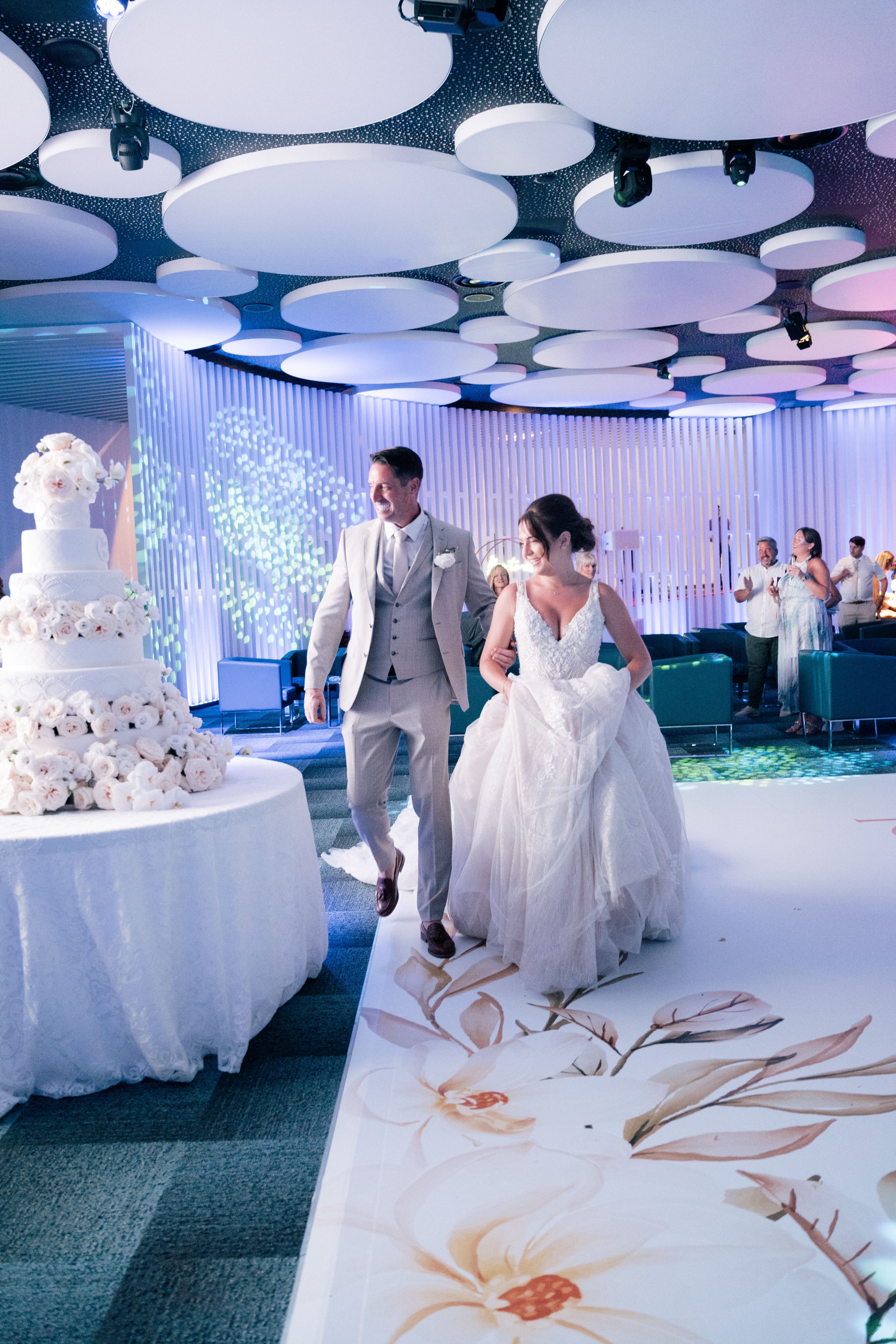 Book your wedding day in GF VICTORIA